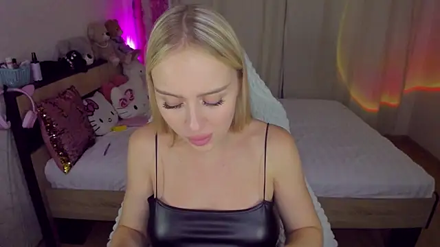 CeaneLino online show from October 11, 6:54 pm