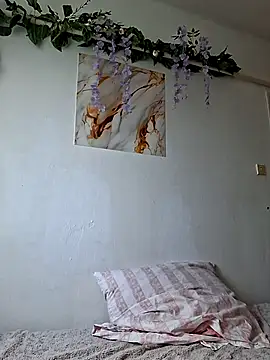 Nika aa online show from April 19, 1:22 pm