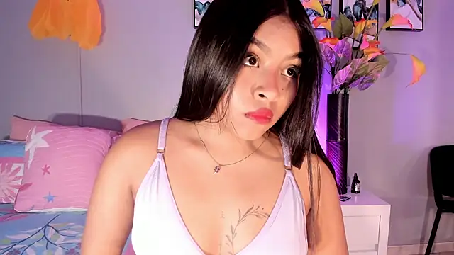 Jenn W online show from November 4, 1:16 pm