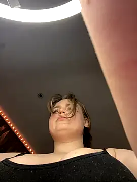 whorimi online show from October 24, 3:19 pm