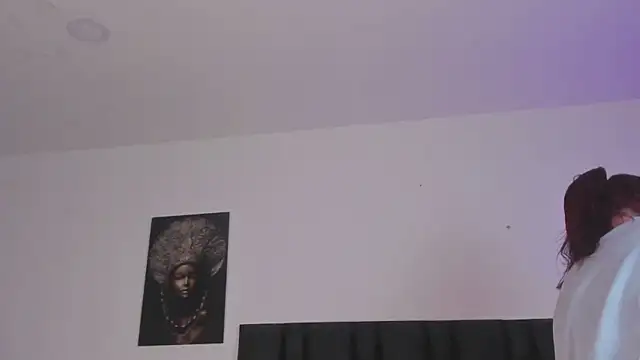 SaradaParker online show from April 11, 9:07 pm