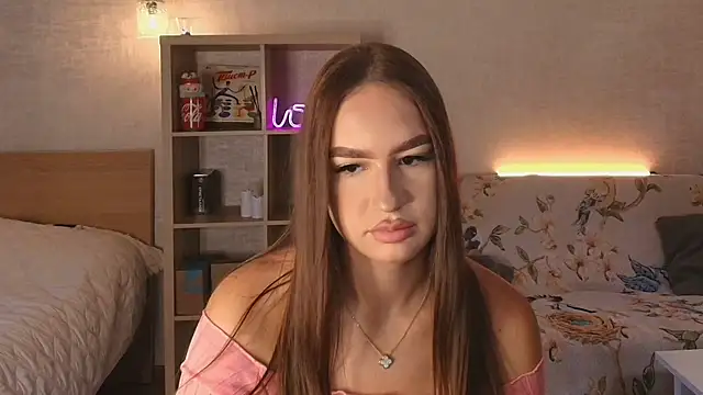 MayaGlow online show from October 17, 10:51 am