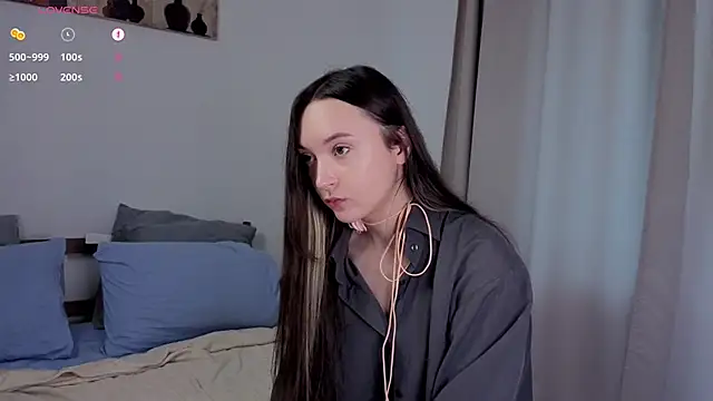 SylviaHamilton online show from October 16, 8:17 am