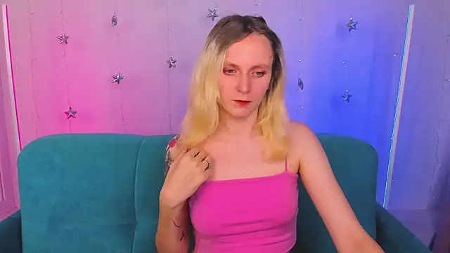 LikiLips online show from December 18, 1:32 am