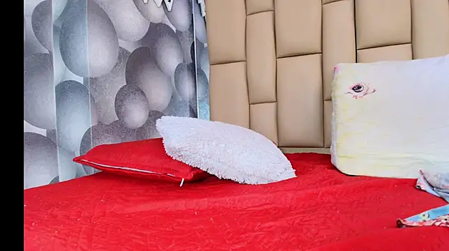 hannah teehn online show from November 7, 8:47 pm