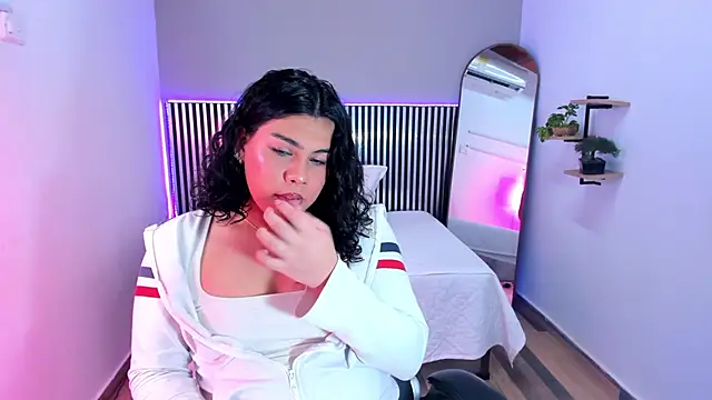 Little Alli online show from February 5, 12:57 am