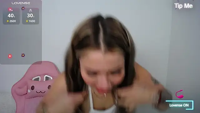 Isabella wish1 online show from October 20, 1:14 pm