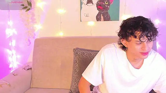 lua boy online show from April 8, 2:57 am