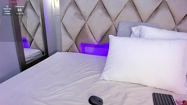 Snapshot of GabyParker_ chatting on October 24, 12:56 pm GabyParker  online show from October 24, 12:56 pm