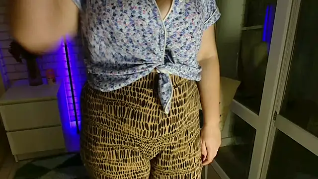 Passion-Blondy online show from November 25, 7:15 pm