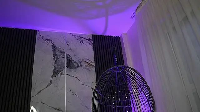 RachelRavee online show from December 4, 5:32 am