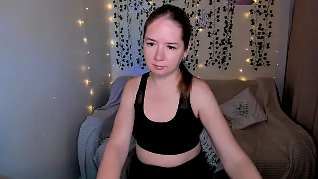 Evaa Braunn online show from October 20, 2:14 am