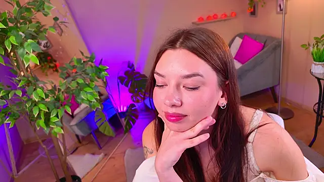 Sandy Steel online show from October 19, 2:08 pm