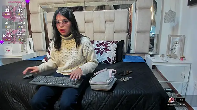 KimiAnal online show from November 4, 1:27 pm