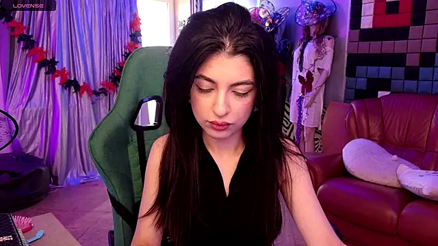 Snapshot of SinWolf_ chatting on October 12, 7:44 am SinWolf online show from October 12, 7:44 am