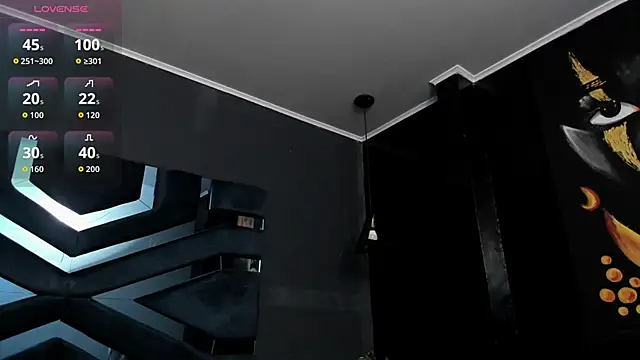 Vittoria Conti  online show from April 19, 6:10 pm