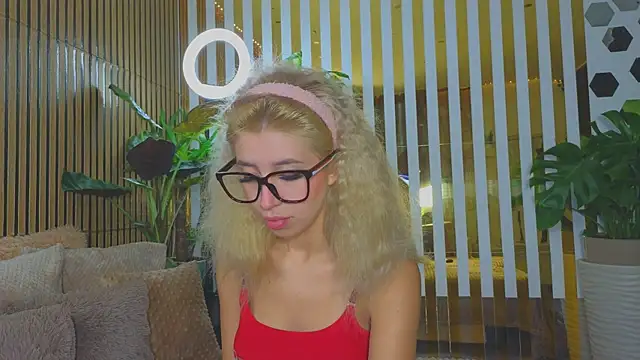 Violetttttta online show from October 12, 8:44 pm