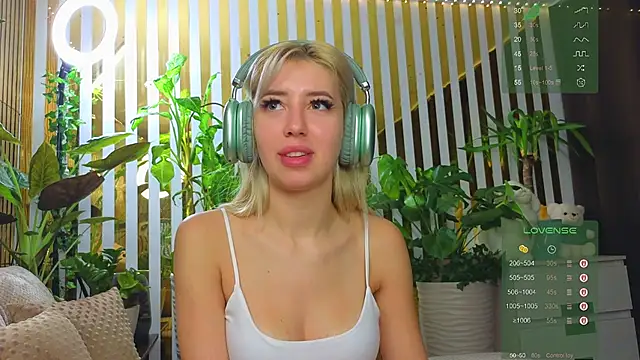 Violetttttta online show from October 26, 10:27 pm