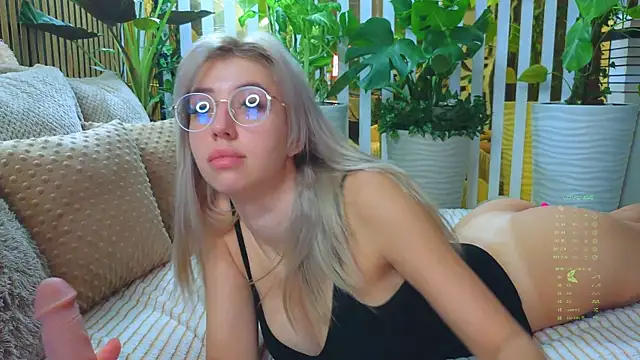 Violetttttta online show from October 29, 10:56 pm