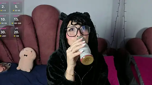 CHIARAJJONES online show from January 14, 1:16 pm