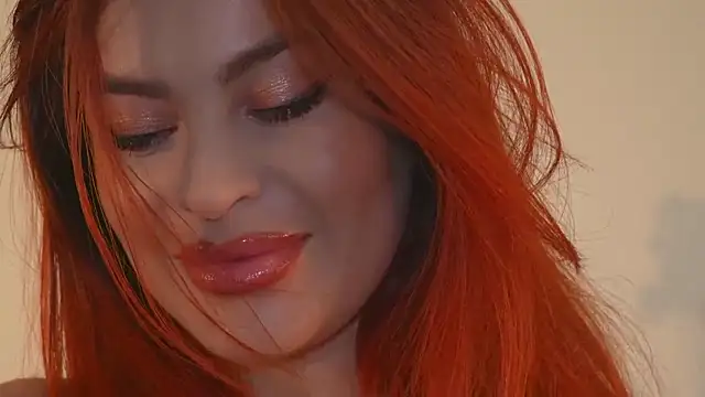 AbrilColls  online show from March 12, 2:58 am