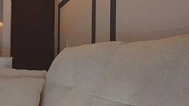 AbrilColls  online show from October 25, 4:31 am