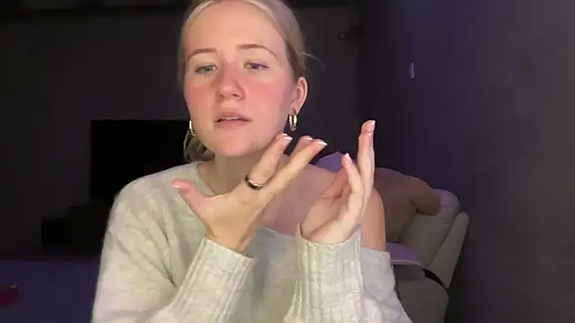 itssosierra online show from August 4, 12:38 am