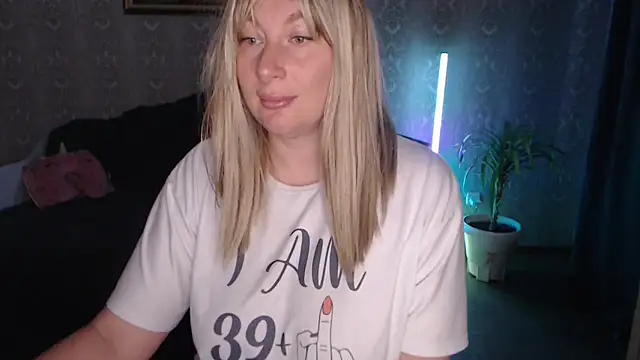 Yummy Gloria online show from November 16, 6:15 am