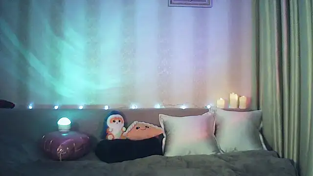 MoodieMira online show from February 20, 8:20 pm