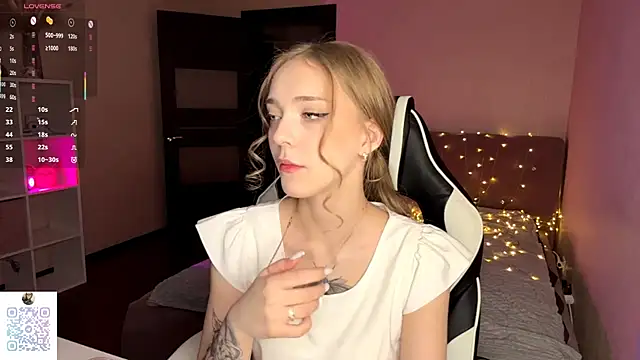 EvaPeace online show from December 21, 7:51 pm