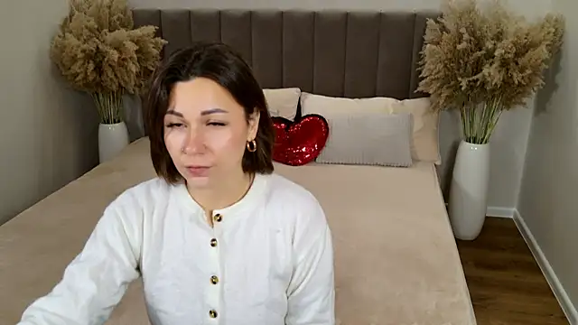 EdenSolis online show from November 16, 9:00 am