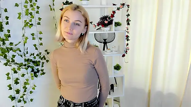 CeIenaLafler online show from October 12, 5:54 am