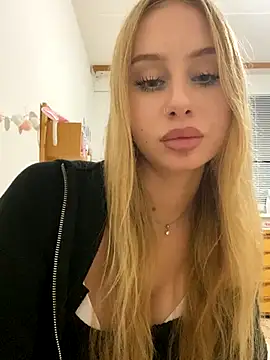 RemyStyles online show from November 6, 10:04 pm