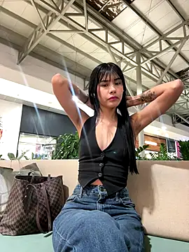 Ebonnie  online show from October 15, 12:57 am