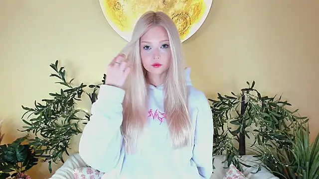 KaryTasch online show from October 14, 8:28 am