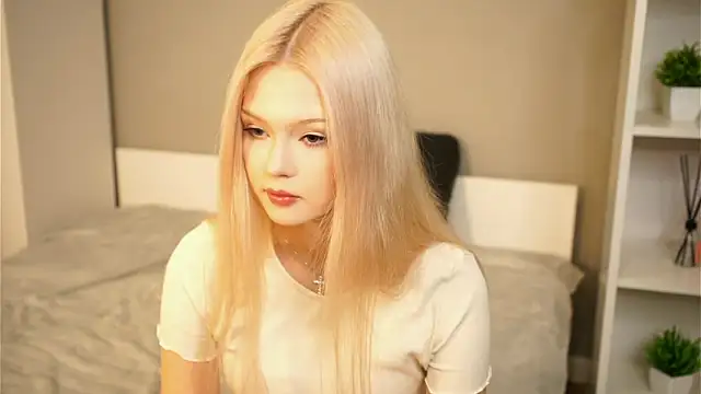 KaryTasch online show from October 18, 10:11 pm