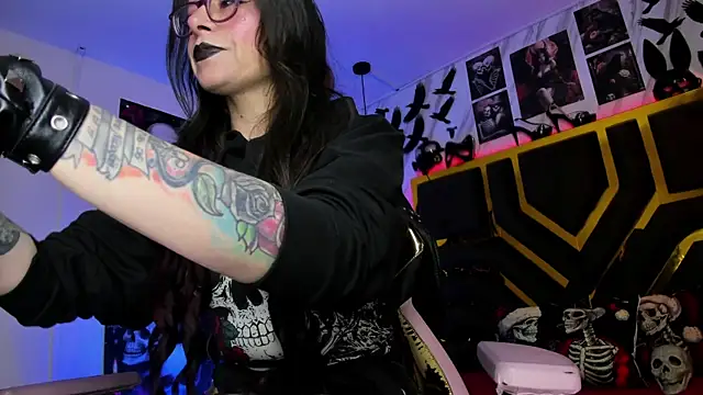 Evangelinejoness  online show from December 16, 11:49 am