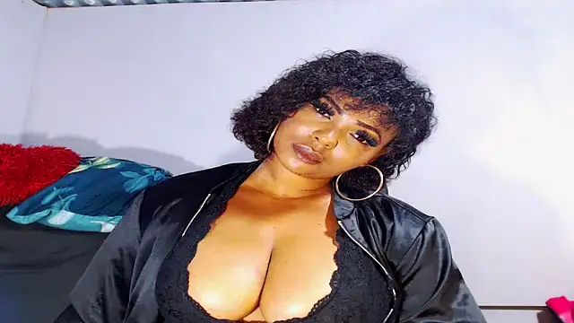 XSpicyQueenX online show from December 13, 8:59 pm