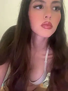 AlessiaLuxx online show from May 3, 12:25 am