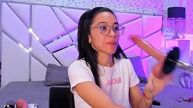 GabbiePrice online show from March 1, 11:54 am