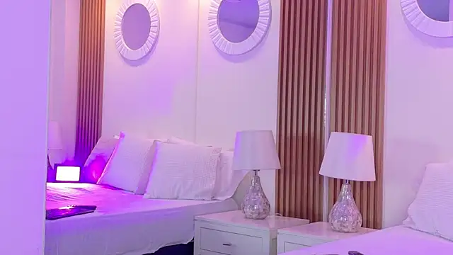 Snapshot of AshleyGinger_ chatting on October 28, 6:30 am AshleyGinger  online show from October 28, 6:30 am