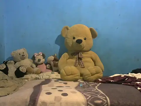 Indiansmiley01 online show from October 14, 4:42 pm