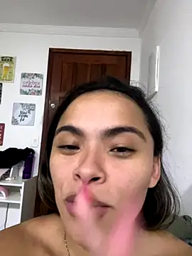 safadinhaquenteW online show from October 14, 3:31 am