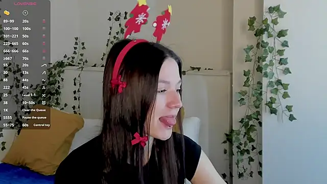 ChillGato online show from December 15, 1:33 am