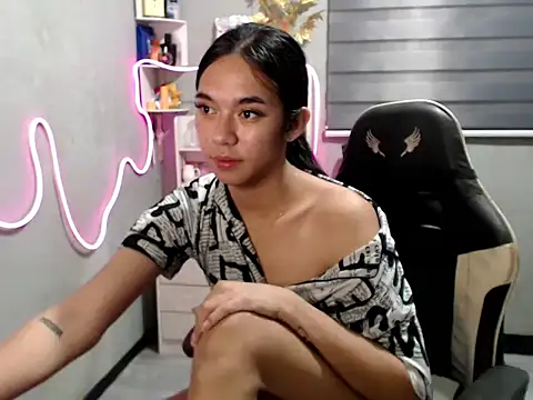 miatrixs online show from November 24, 3:47 pm