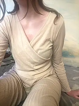 KittieCreme online show from January 12, 9:14 am