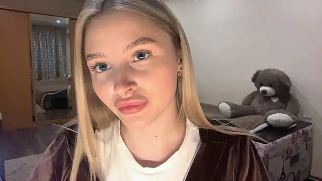 VictoriaMystery online show from October 18, 2:31 pm