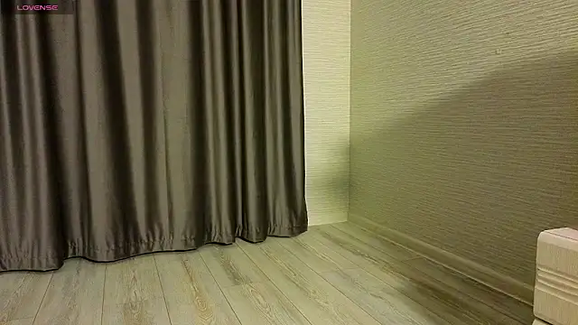 MissPompadure online show from March 27, 10:43 pm