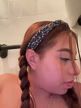 Emily Joee online show from November 7, 3:45 am