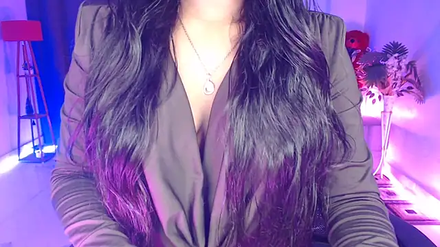 Rashiii  online show from March 16, 6:45 pm